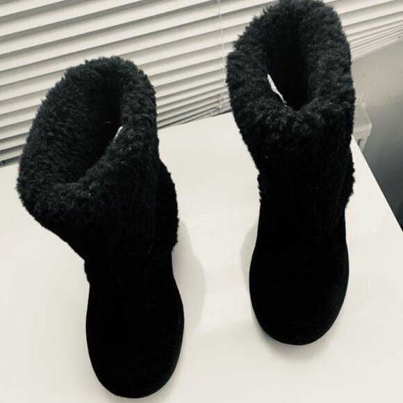 Ugg Patten Boots - Picture 11 of 12